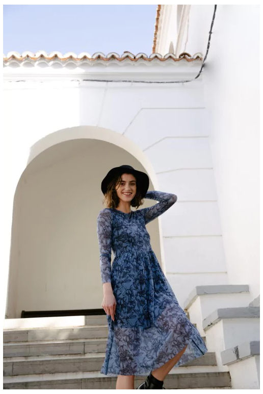  Večerní šaty 142955 Makover 