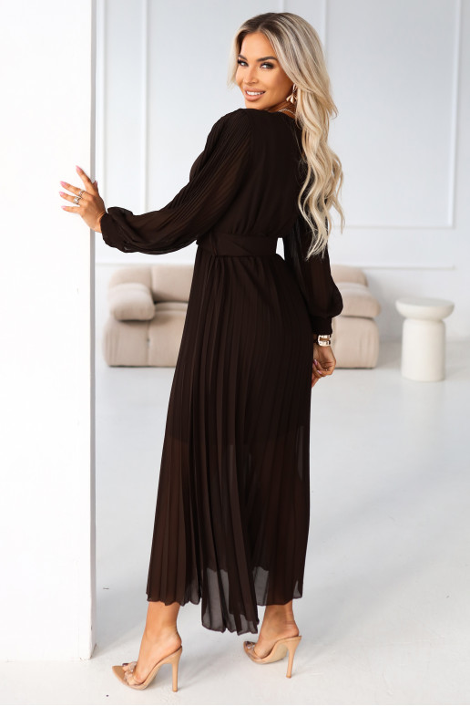 KLARA plisované elegantní midi šaty s páskem a výstřihem - čokoládová