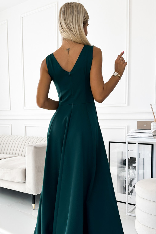 Zelená dlouhá elegantní šaty s výstřihem