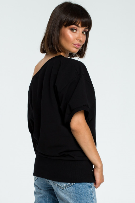 Černá oversized halenka s překládanými detaily