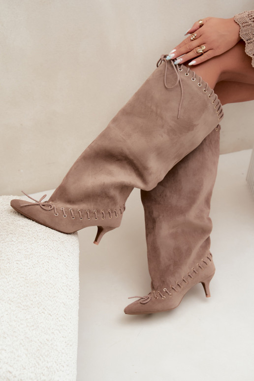 dlouhé boty Kitten Heel ze semiše  m béžové Juletta
