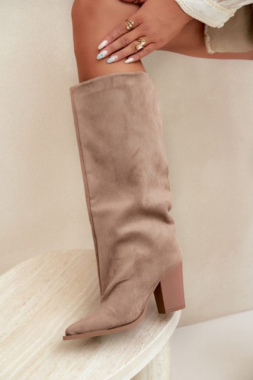 dámské dlouhé boty Slip-on vzor s podpatky z eko semišeowe béžové Carmina