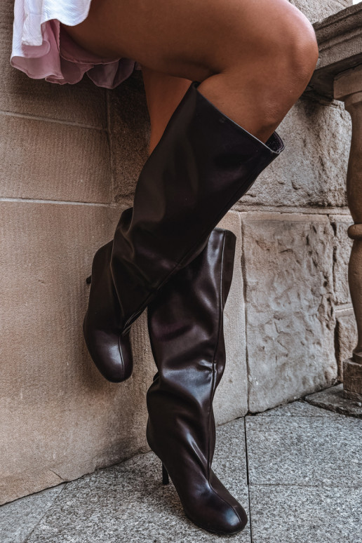 Slip-on vzor dámské dlouhé boty s tenkými podpatky Czekoladowe Caliya