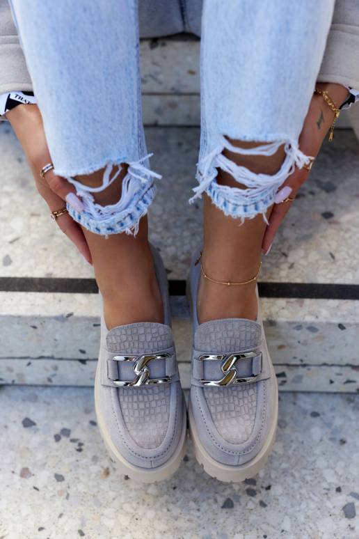 Moekad seemisnakhsed jalatsid halli... Moekad seemisnakhsed jalatsid halli...