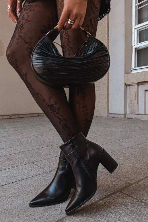 zateplené Dřeváky s podpatky s ornamenty Černé Isarae