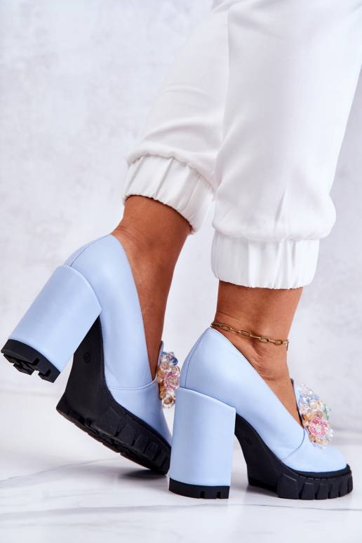 Elegantsed kingad kaunistustega...