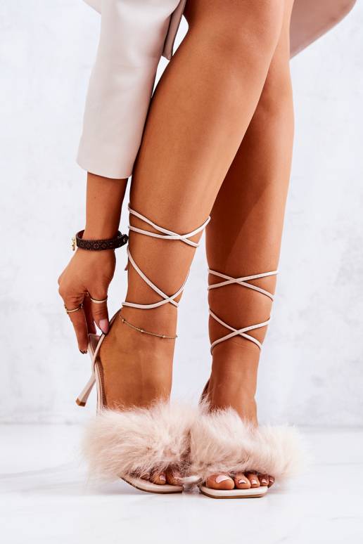 Sandaalid kõrge jämeda kontsaga... Sandaalid kõrge jämeda kontsaga...