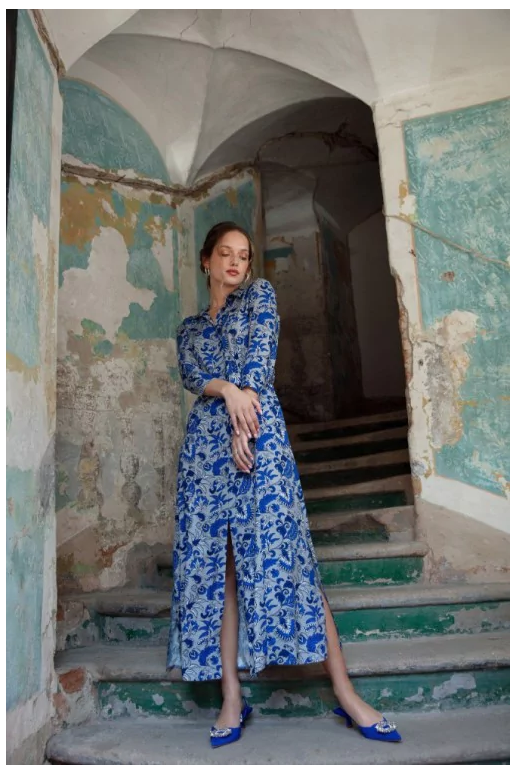 Marga ilga mėlynos spalvos suknelė iš...