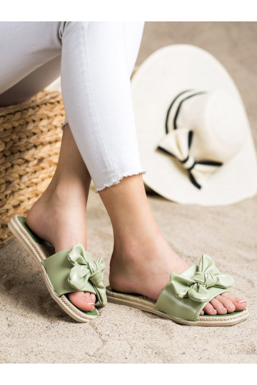 Šlepetės su kaspinais 