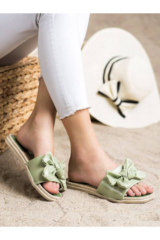 Šlepetės su kaspinais 