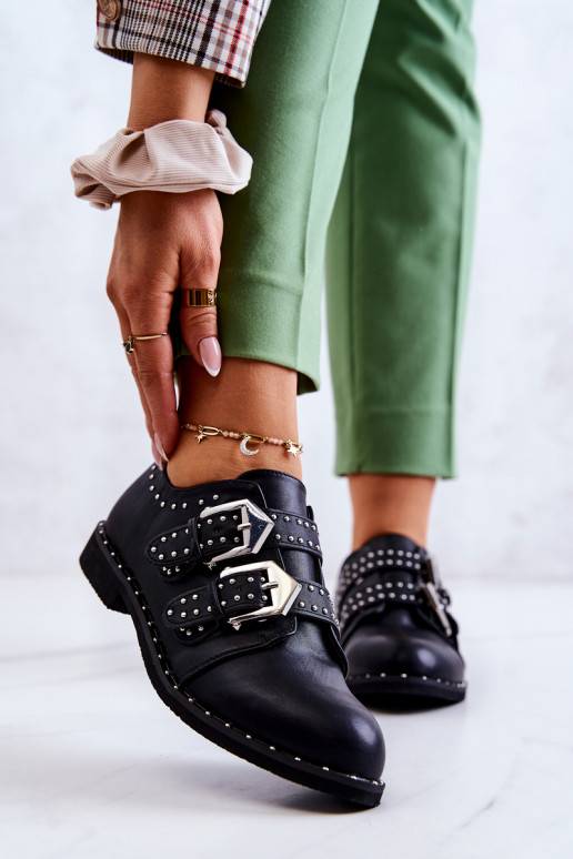 Jalatsid neetide ja pandlaga Lu Boo... Jalatsid neetide ja pandlaga Lu Boo...