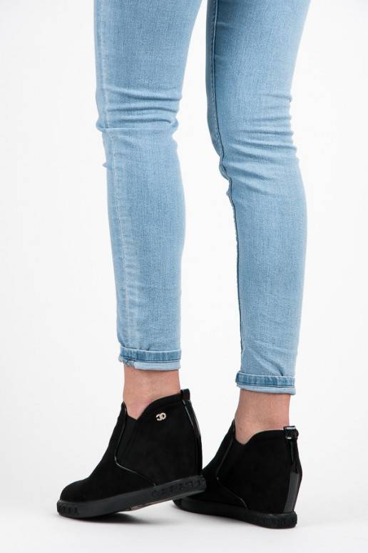 Zomšiniai juodi Slip On batai su... Zomšiniai juodi Slip On batai su...