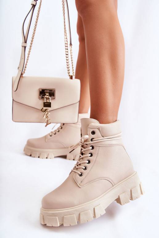 Naiste poolsaapad voodriga... Naiste poolsaapad voodriga...