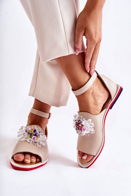 Sandaalid kaunistustega beeži värvi...