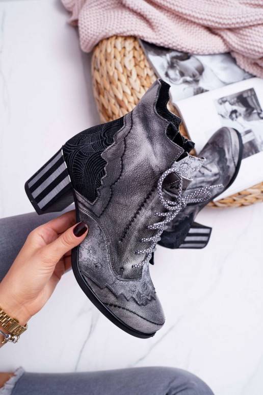 Šedé dámské kozačky z přírodní kůže Šedé dámské kozačky z přírodní kůže