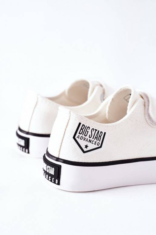 Dětská volnočasová obuv se zapínáním... Dětská volnočasová obuv se zapínáním...