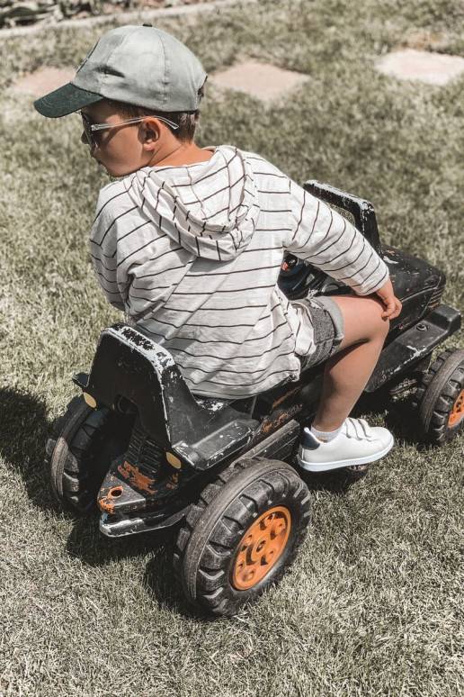 Dětské tenisky s nalepovacím... Dětské tenisky s nalepovacím...