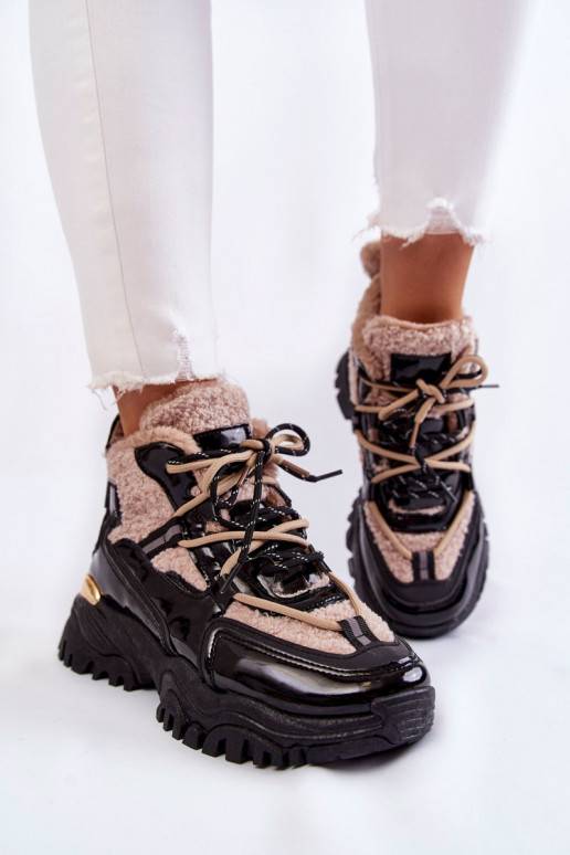 Černo-béžové zateplené sportovní boty... Černo-béžové zateplené sportovní boty...