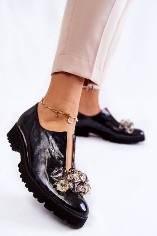 Dámské boty s ornamenty a lakovým... Dámské boty s ornamenty a lakovým...