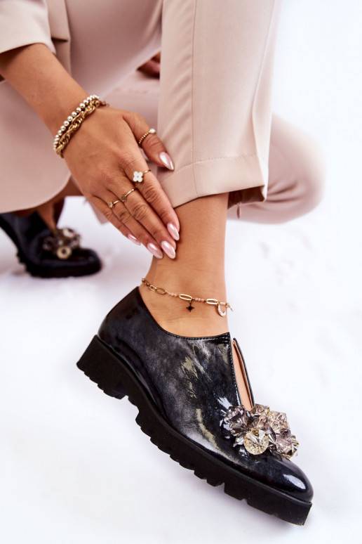 Dámské boty s ornamenty a lakovým... Dámské boty s ornamenty a lakovým...