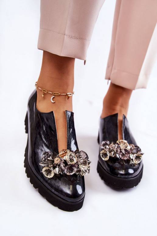 Dámské boty s ornamenty a lakovým... Dámské boty s ornamenty a lakovým...