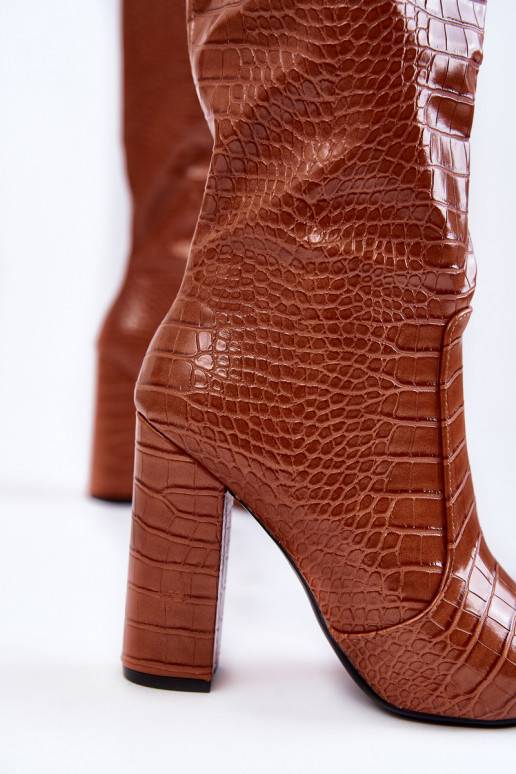 Hnědé dámské boty na vysokém podpatku Hnědé dámské boty na vysokém podpatku