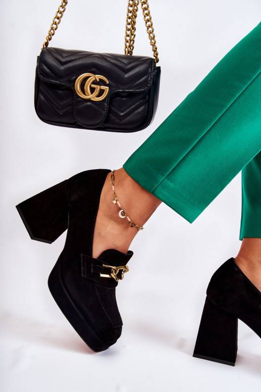 Černé semišové kotníkové boty značky... Černé semišové kotníkové boty značky...