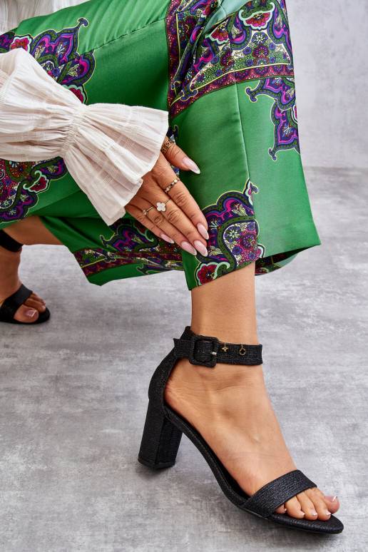 Černé lesklé vysoké podpatky Maxim Černé lesklé vysoké podpatky Maxim