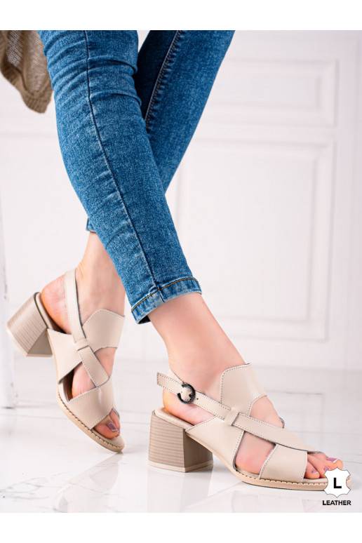 Béžové dámské sandály na podpatku z... Béžové dámské sandály na podpatku z...