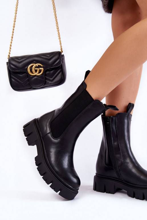 mohutné kozačky na platformě v černé... mohutné kozačky na platformě v černé...