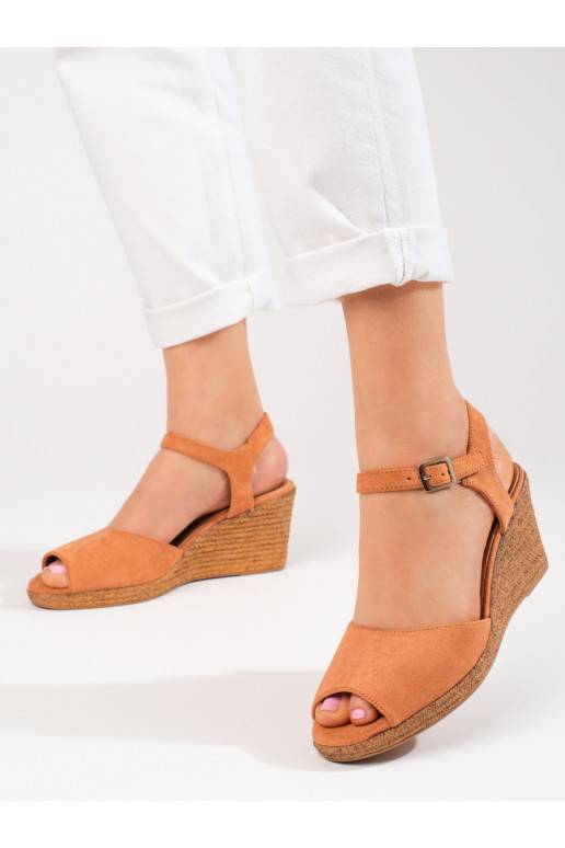 Hnědé sandály na klínku W. Potocki