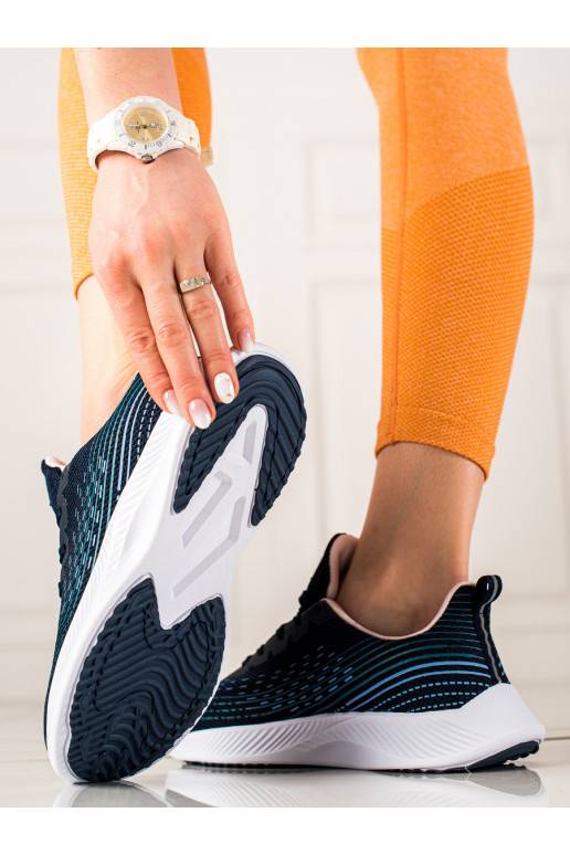 Pohodlné sportovní boty DK