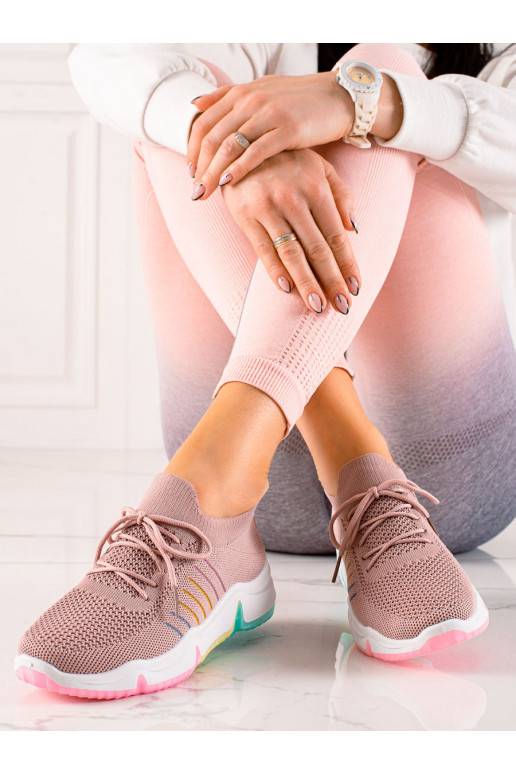 Sportovní boty na barevné platformě