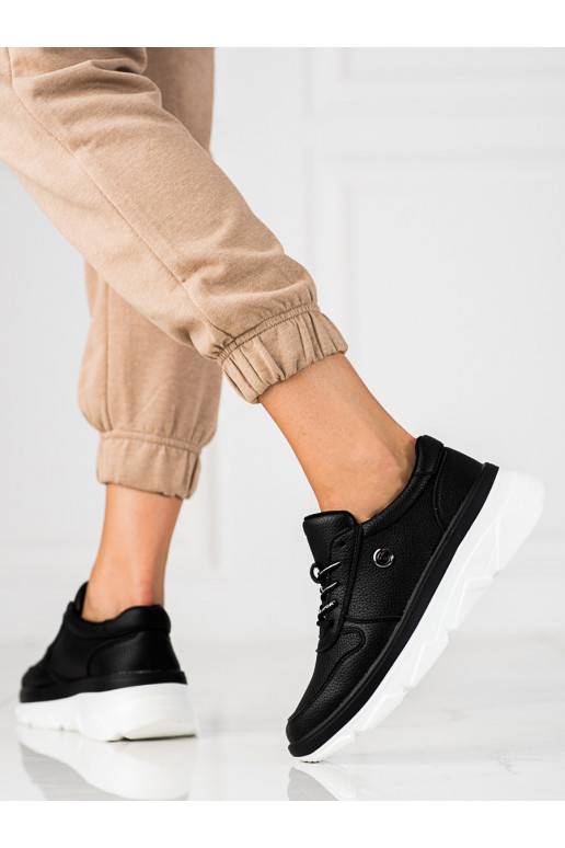 Černé sportovní boty Vinceza se silnou podrážkou