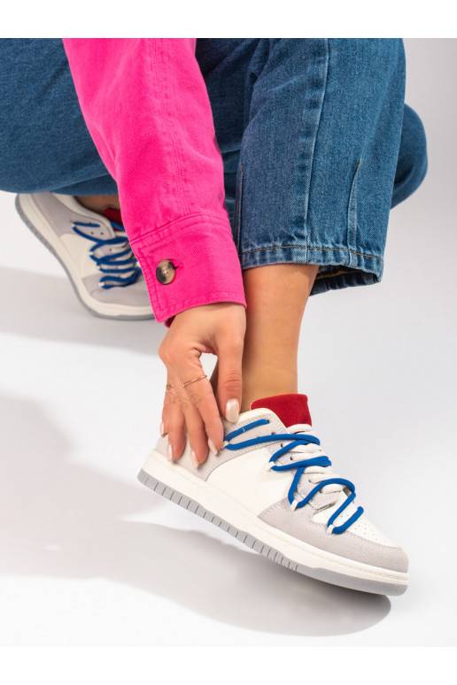 Sportovní boty Shelovet s modrými tkaničkami