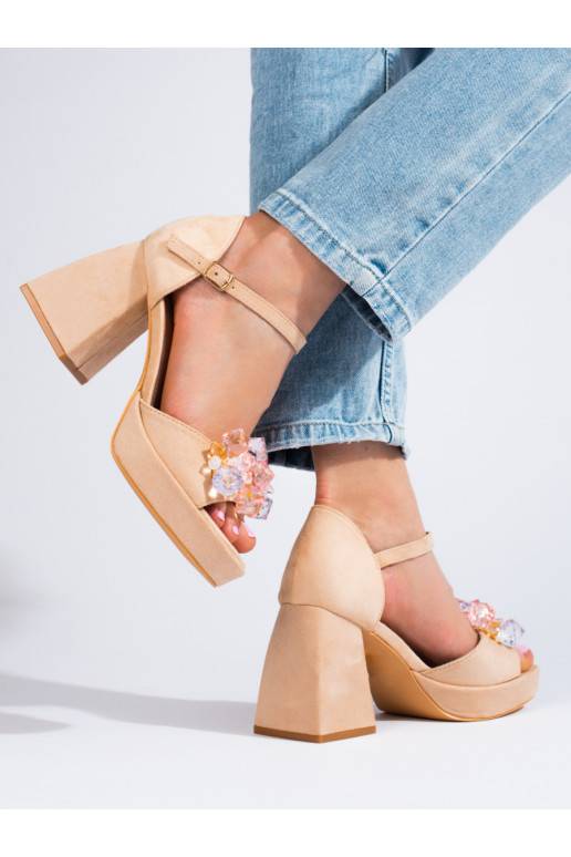 Béžové sandály na sloupkovém podpatku s kamínky Shelovet