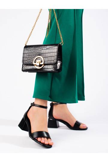 Černé klasické sandály na nízkém podpatku Vinceza