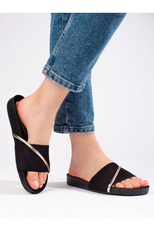 Černé pantofle se zlatým zdobením Shelovet