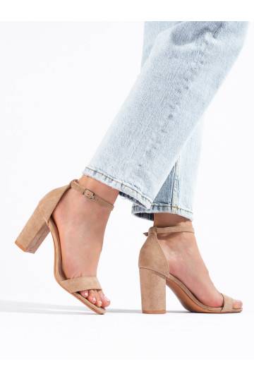 Béžové semišové sandály na podpatku Shelovet