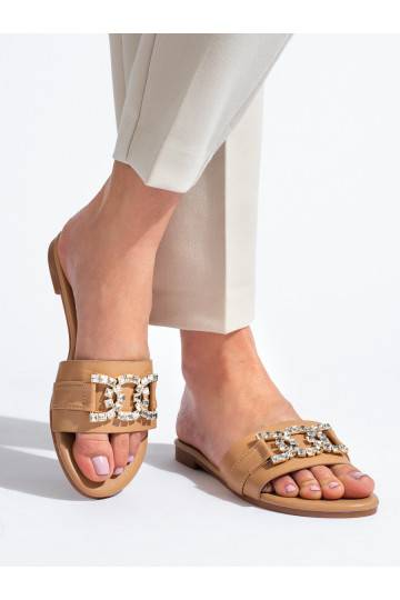 Dámské béžové sandály s elegantní přezkou Shelovet 2