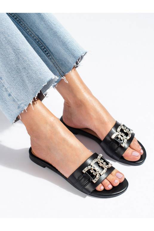 Dámské černé pantofle s elegantní přezkou Shelovet