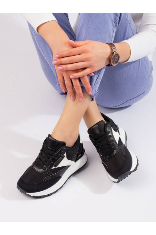 Sportovní boty na vysoké platformě... Sportovní boty na vysoké platformě...