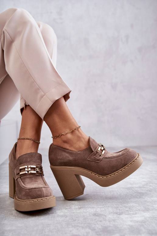 Béžové semišové kozačky na velkém... Béžové semišové kozačky na velkém...