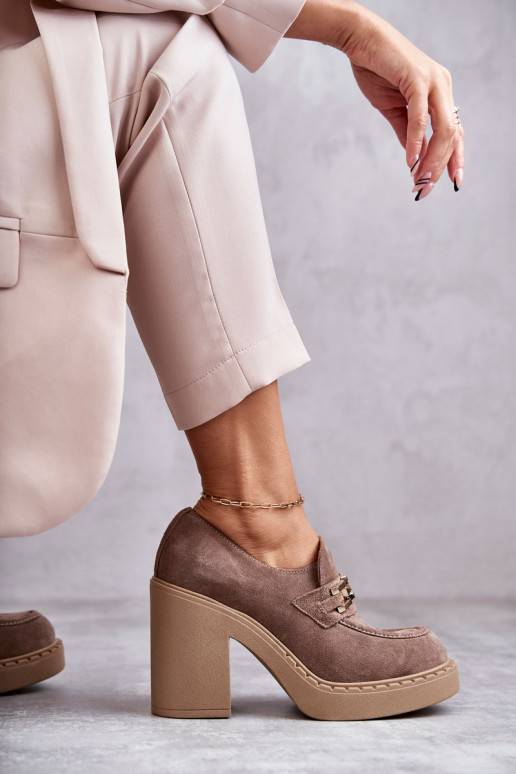 Béžové semišové kozačky na velkém... Béžové semišové kozačky na velkém...