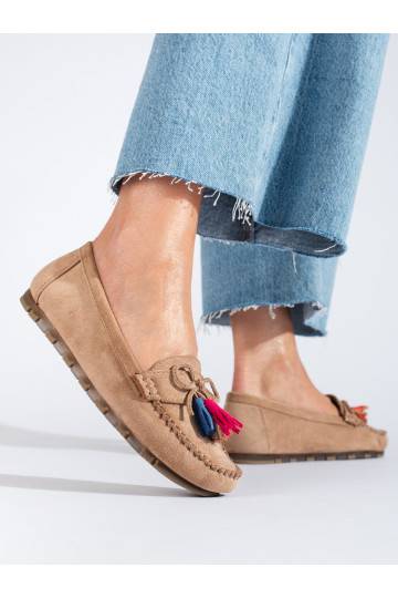 Světle béžové semišové mokasíny boho se střapci Shelovet