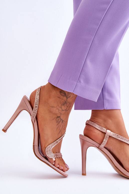 Sandály elegantní styl s podpatky... Sandály elegantní styl s podpatky...