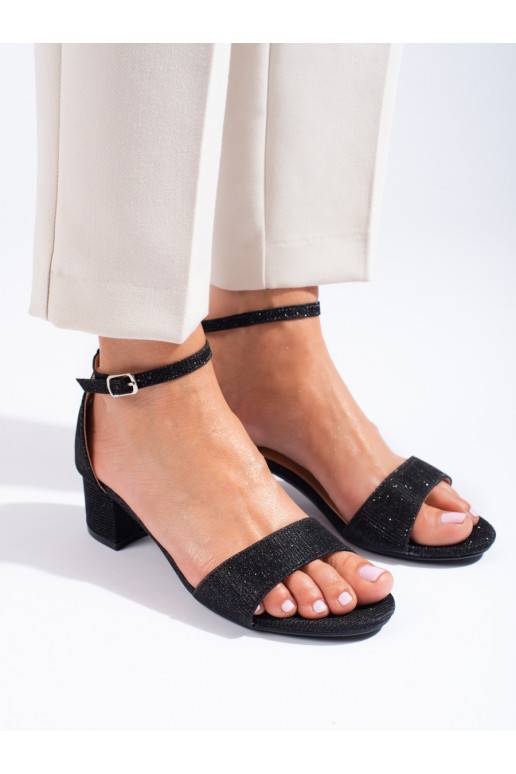 Elegantní sandály na nízkém podpatku Shelovet černé