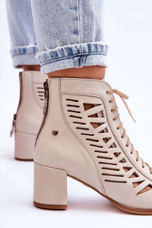 Dámské prolamované kotníkové boty ve...