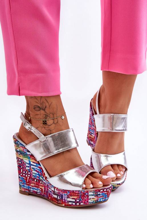 Sandály na platformě ve stříbrné... Sandály na platformě ve stříbrné...