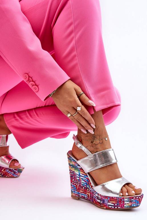 Sandály na platformě ve stříbrné... Sandály na platformě ve stříbrné...